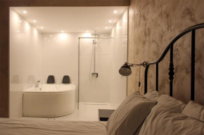 Luxury apartments Free Parking
